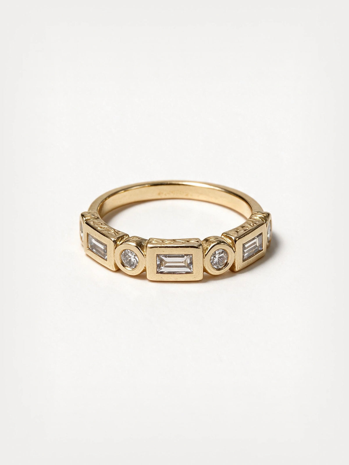 Baguette & Round Diamond Band