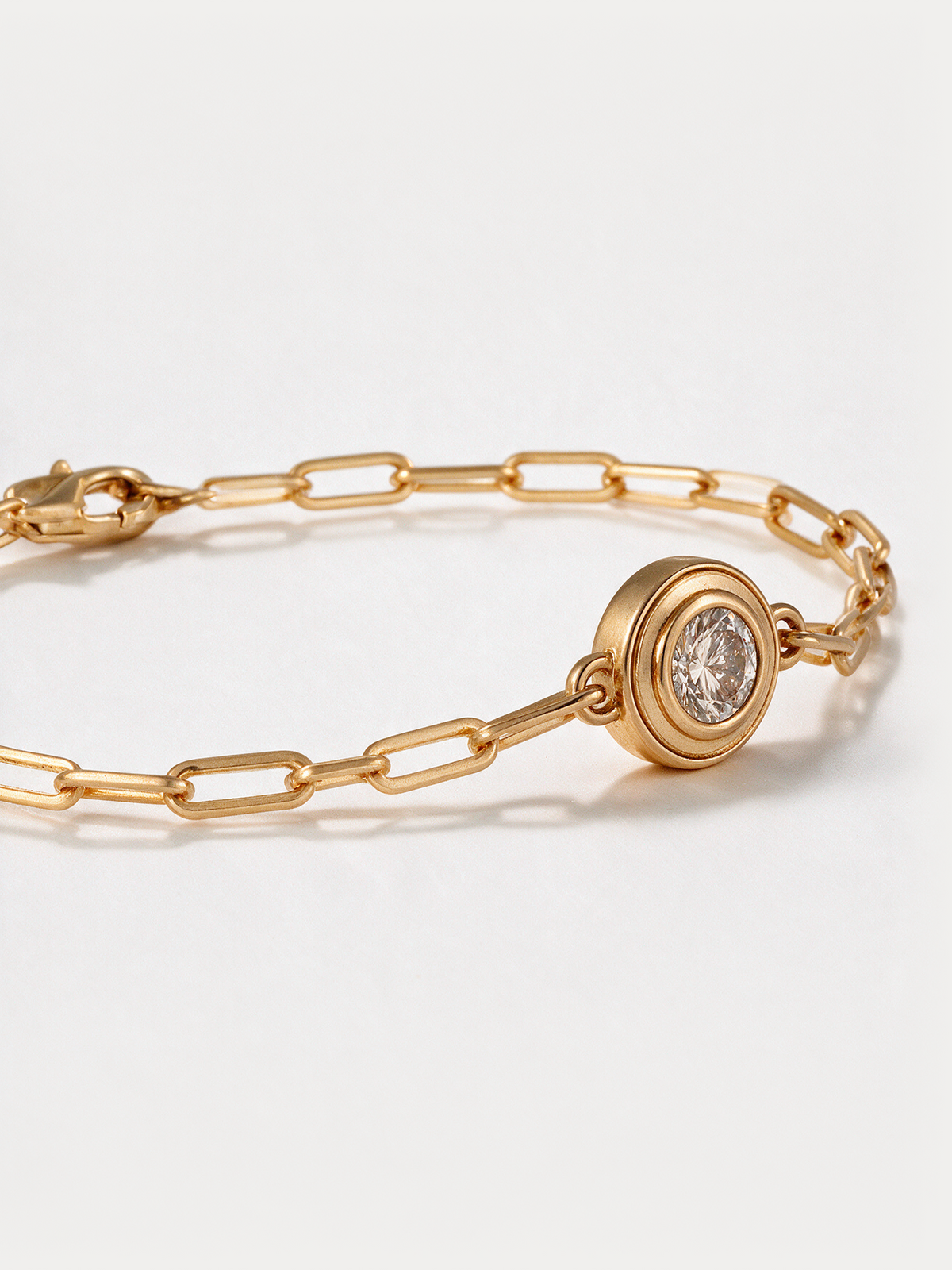 Round Diamond Paperclip Bracelet