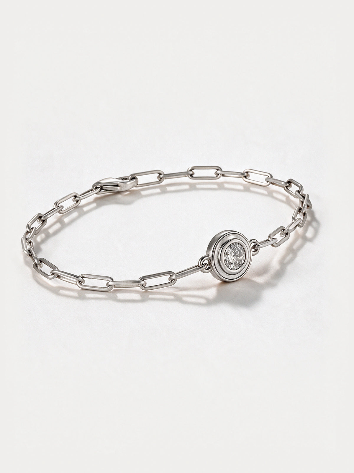 Round Diamond Paperclip Bracelet