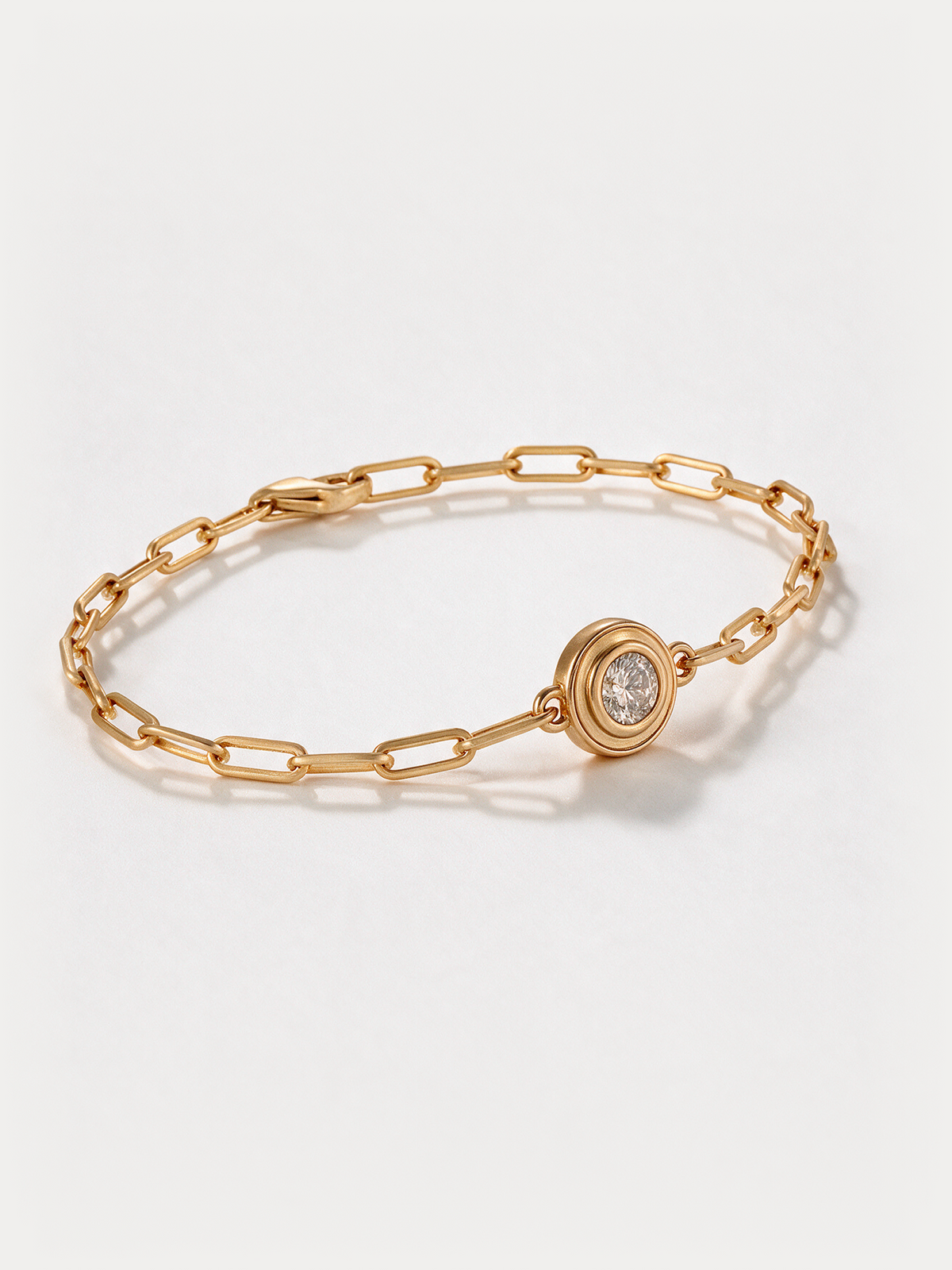 Round Diamond Paperclip Bracelet